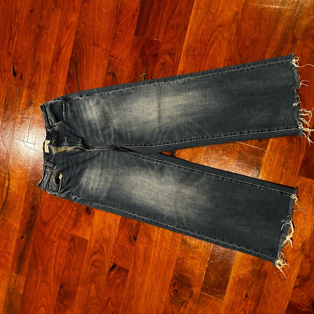 High Rise Distressed Jeans - Black